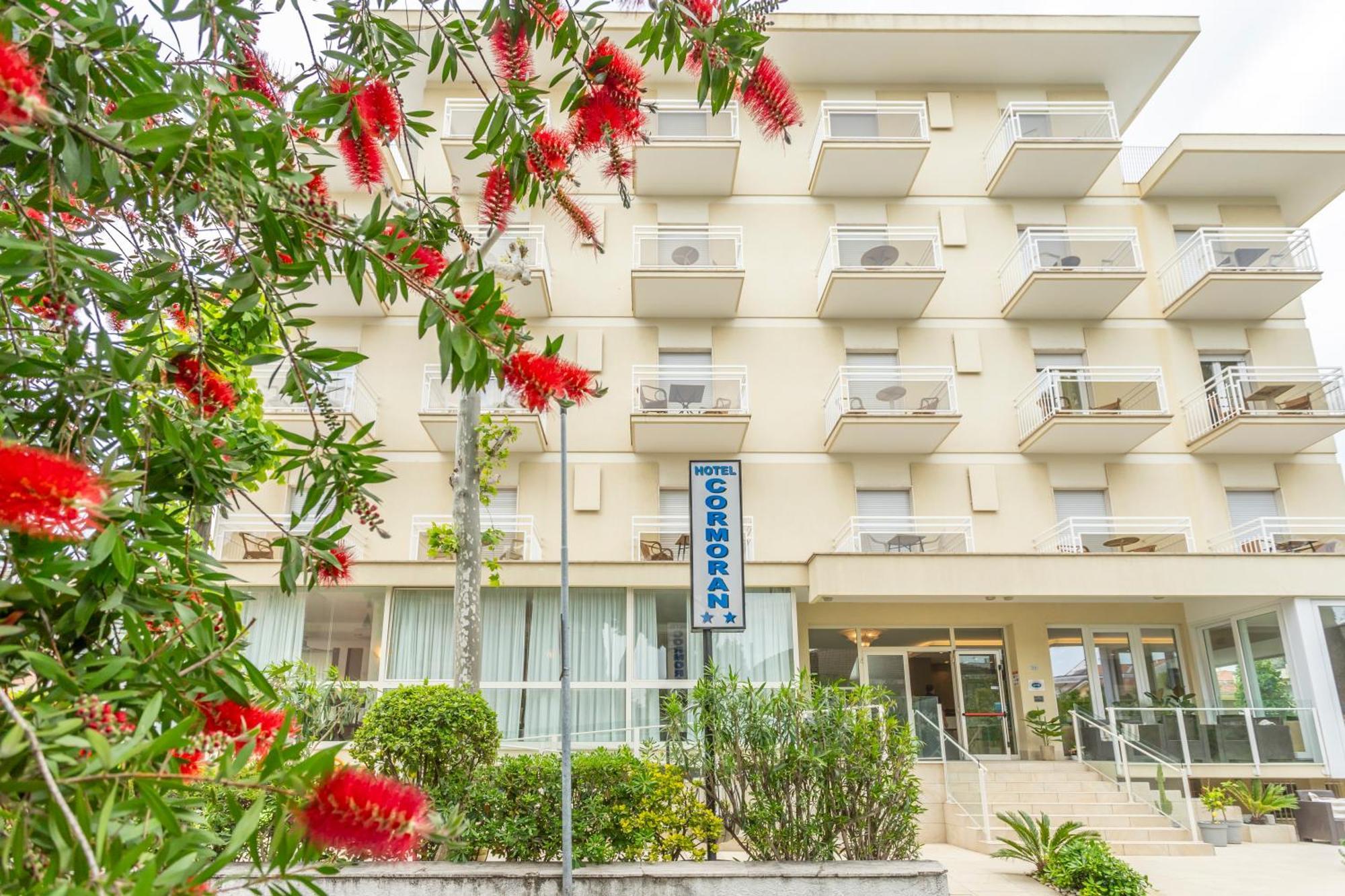 Hotel Cormoran Riccione Exterior foto